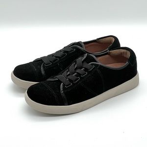 Vionic Women's Sunny Jean Shoes 5M Black Suede Casual Slip On Comfort Sneakers